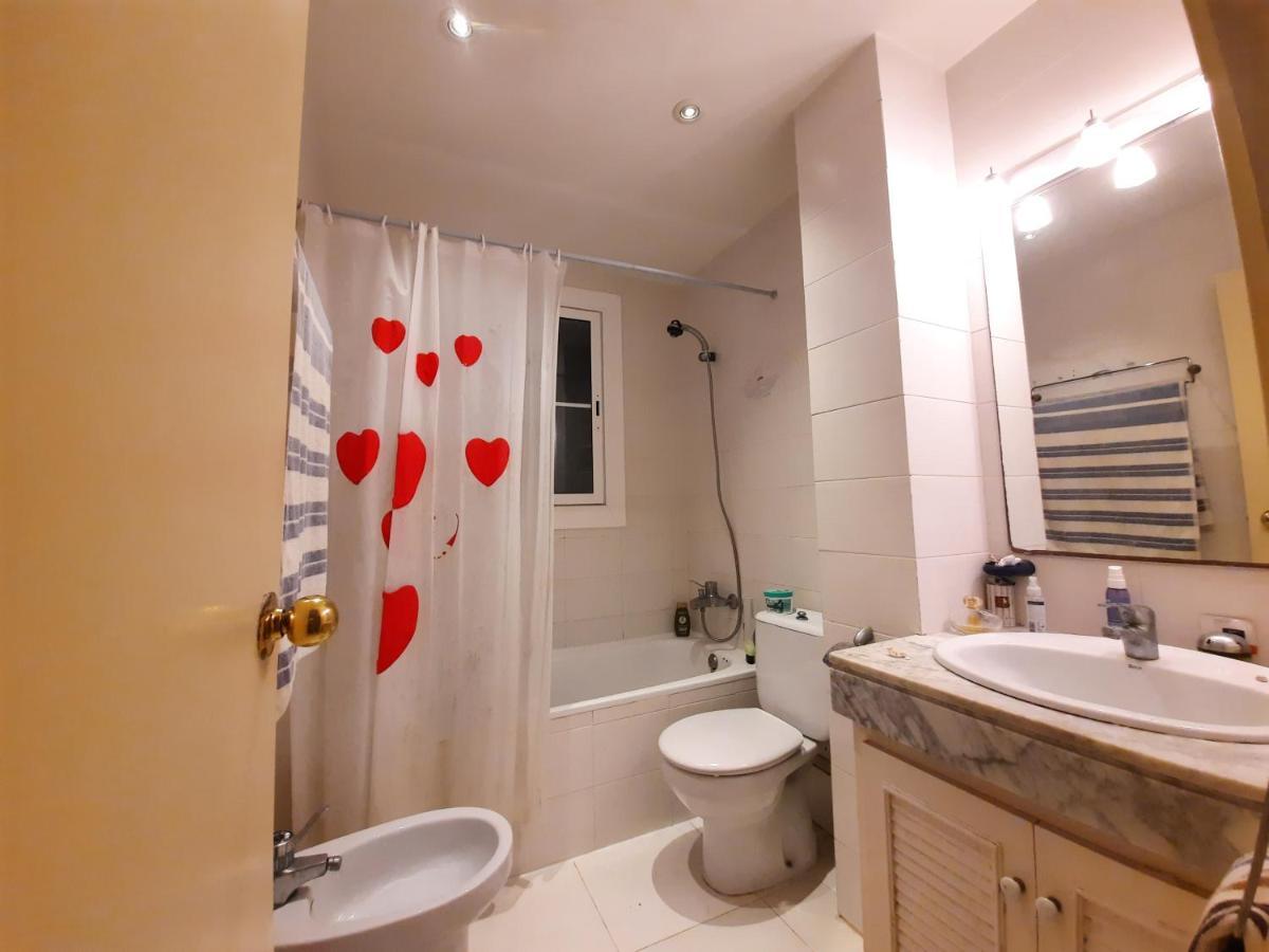 Appartamento Cosy House With Garden Infront Of The Sea Creixell Esterno foto